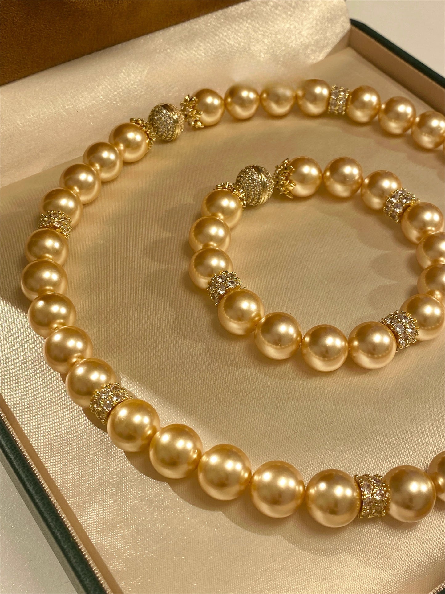 12mm Gold South Sea Pearl Bracelet - Luxury South Sea Pearls - Premium Collection