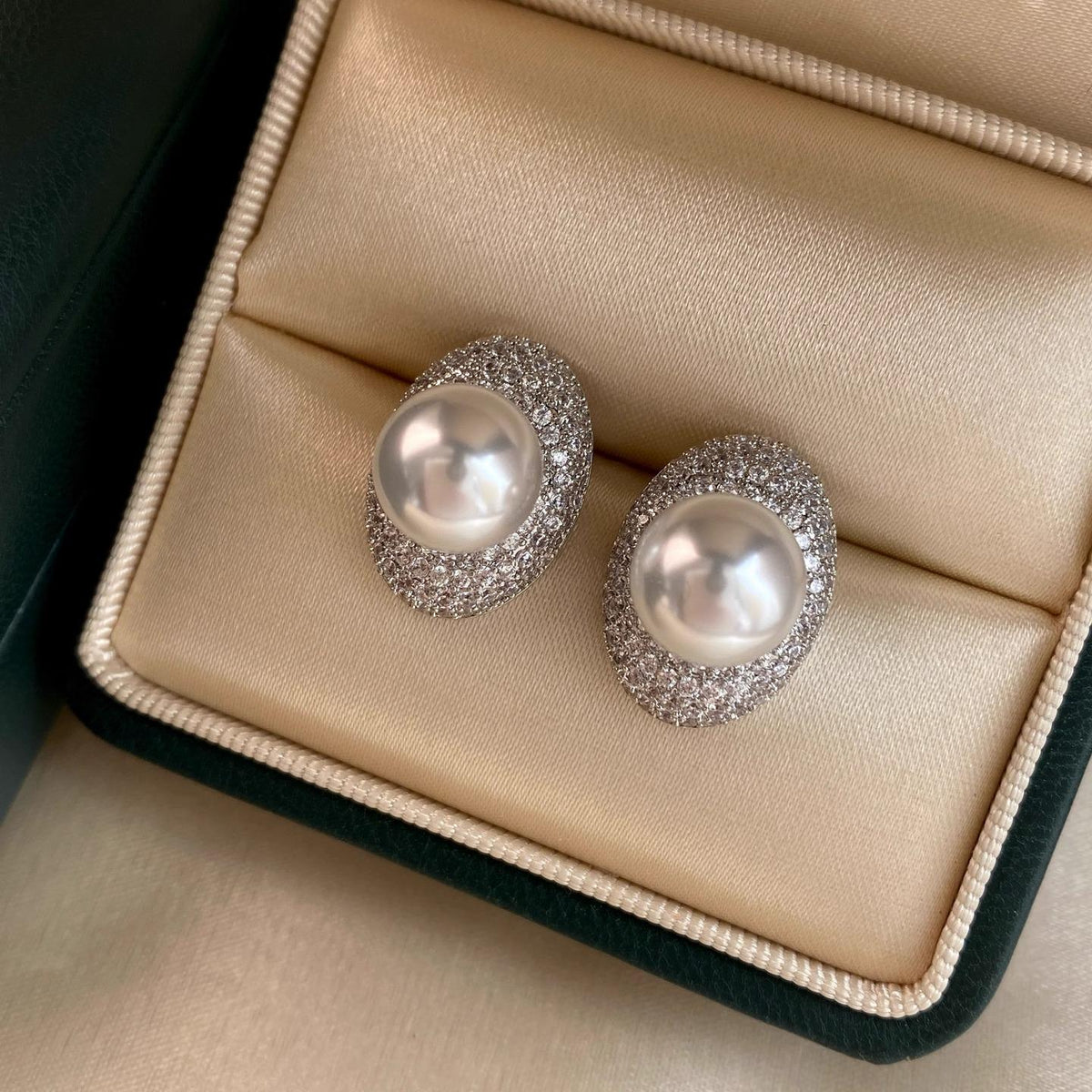10mm diamond shellpearl earrings, pigeon egg stud earrings, women's white pearls  daily wear, gifts