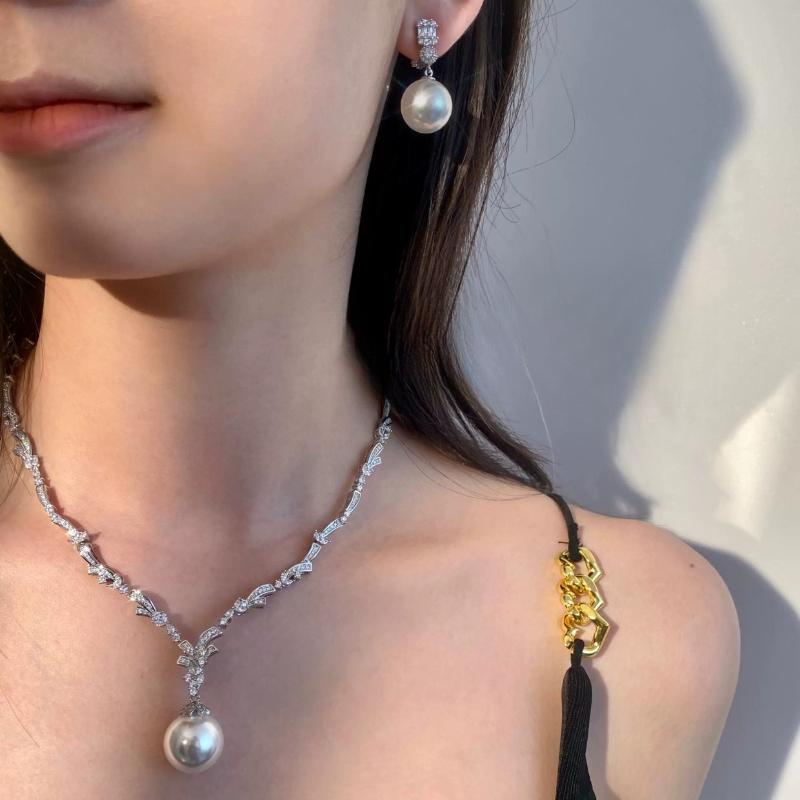 Classic 14mm shell Pearl Earrings with Cubic Zirconia Studs Princess Diana Style Minimalist Luxury Elegant Women Jewelry