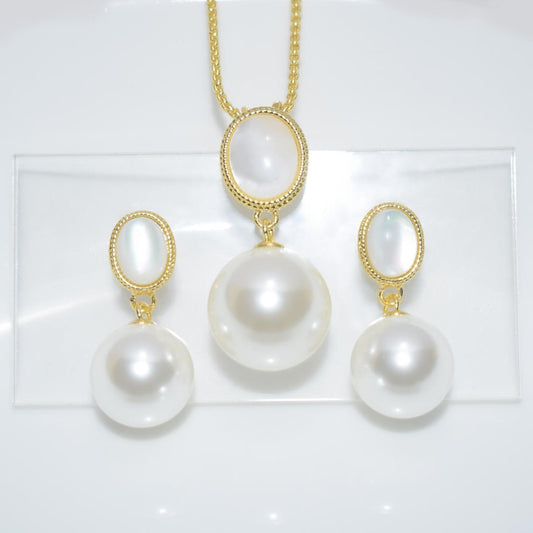 Necklace pendant set, pearl stud earrings for women, high-end light luxury round retro mother shell earrings, earrings, earrings.