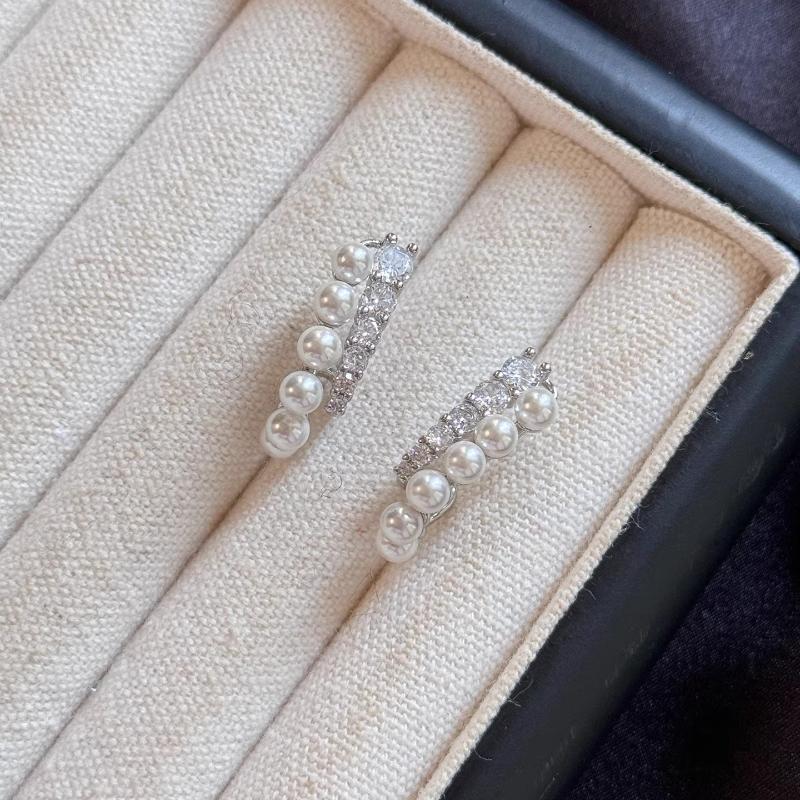 Pearl Earrings White Women's Light Luxury Niche Luxury Design Feeling