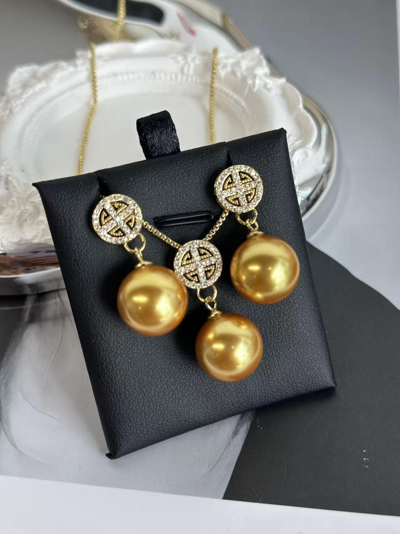 shell pearl sets