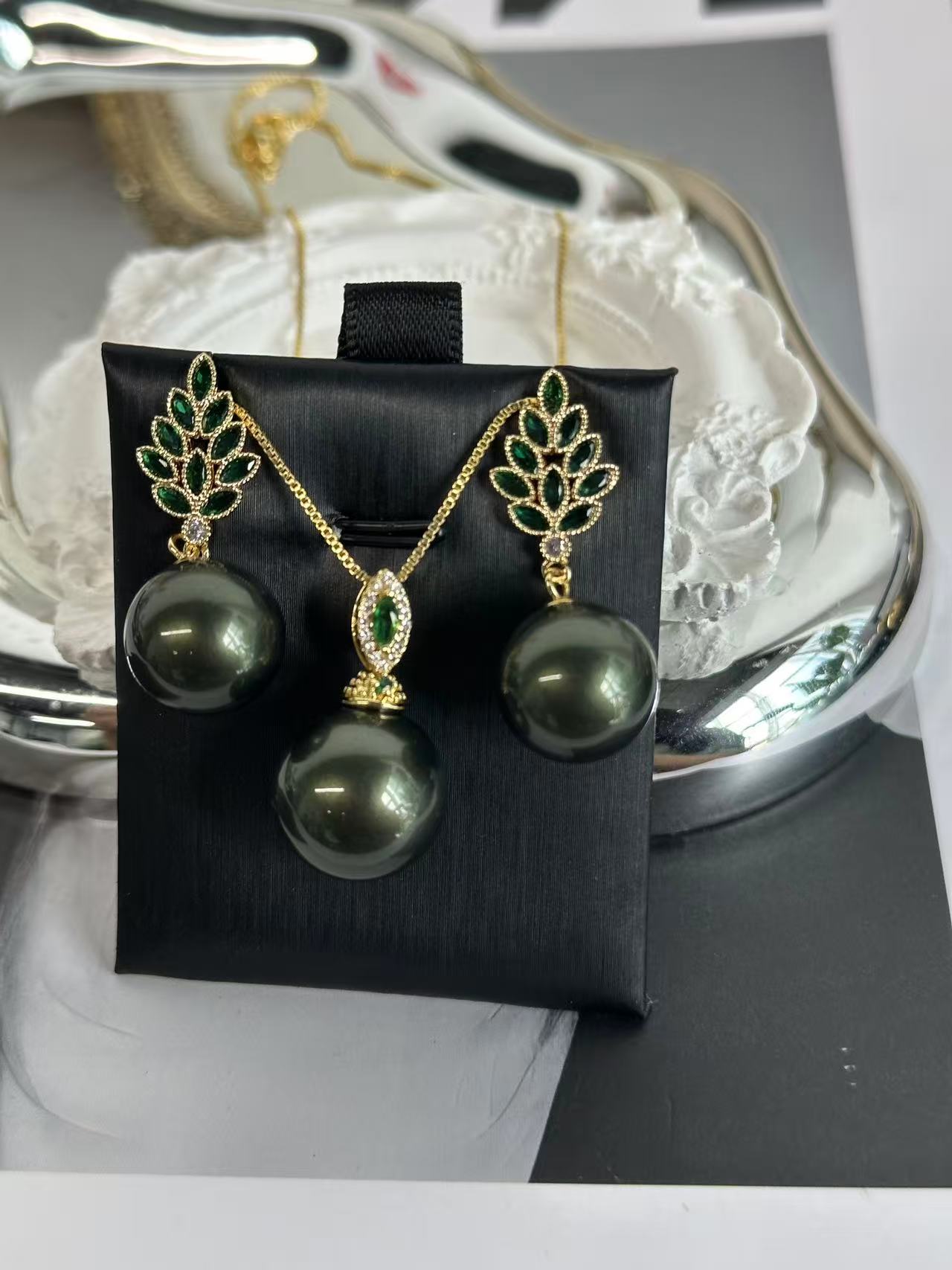 shell pearl sets