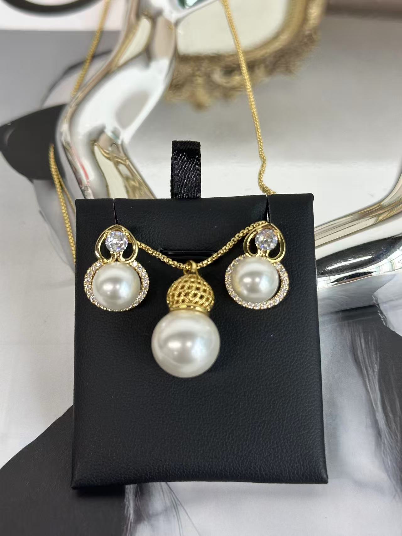 shell pearl set