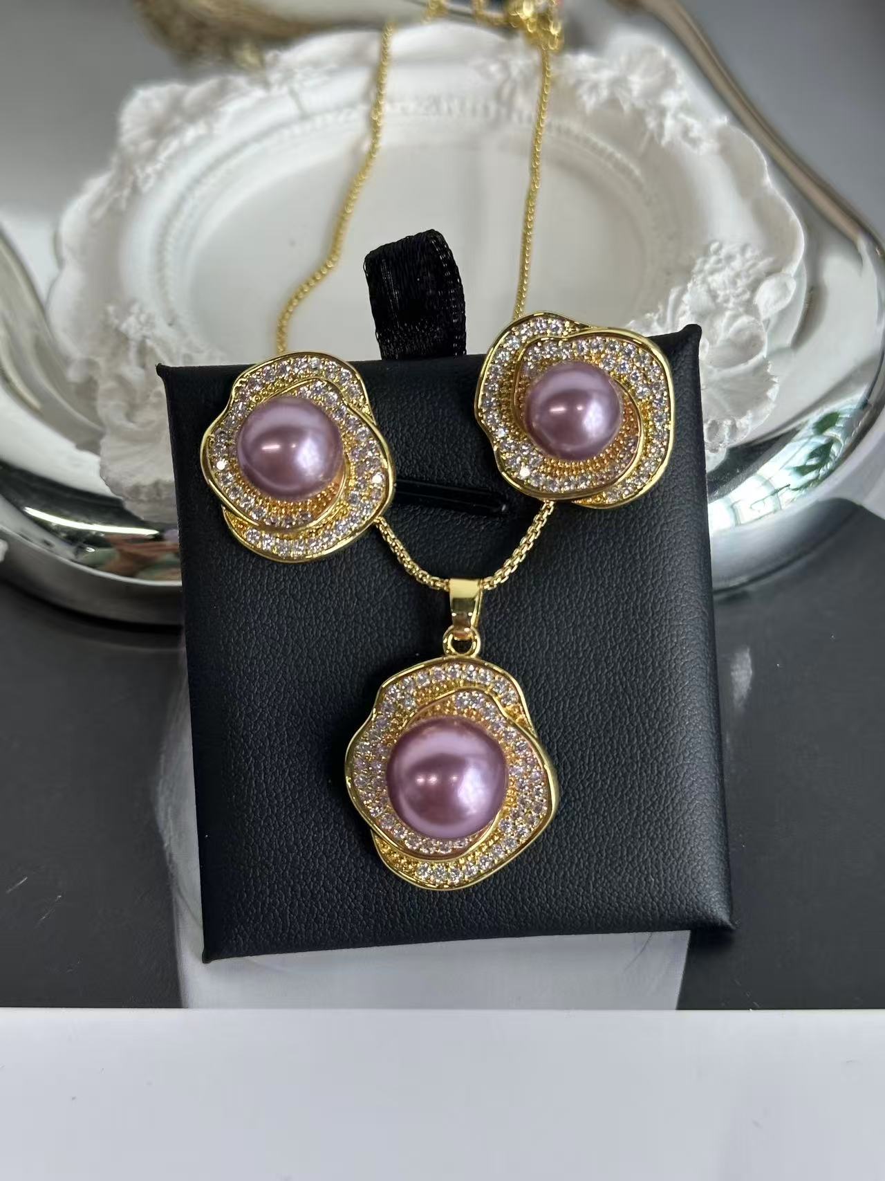 shell pearl sets