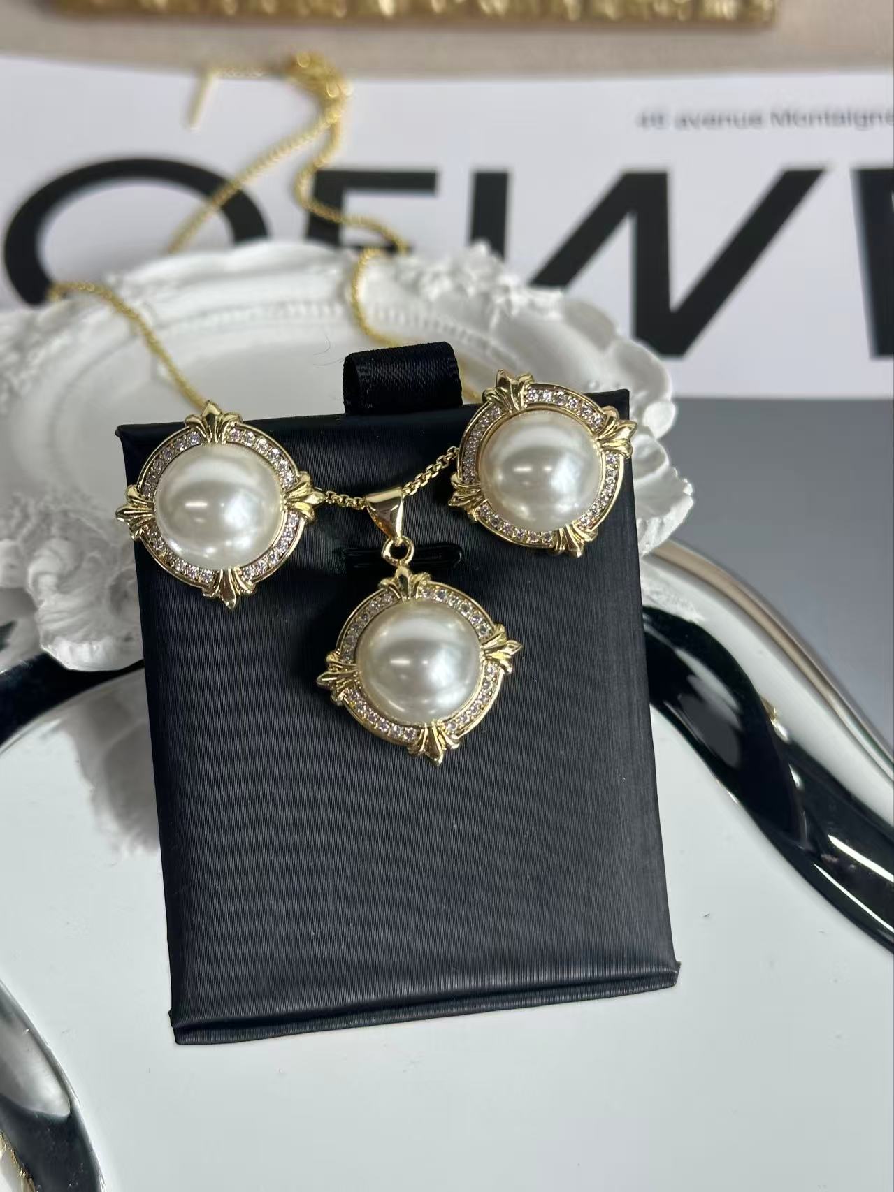 shell pearl sets