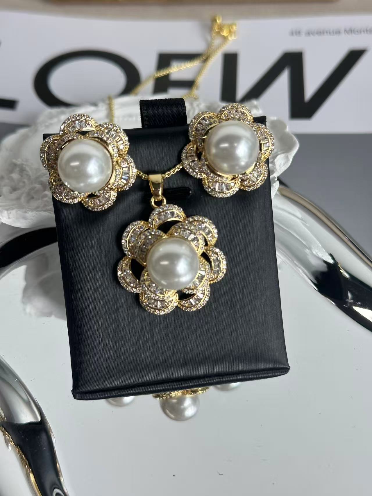 shell pearl sets
