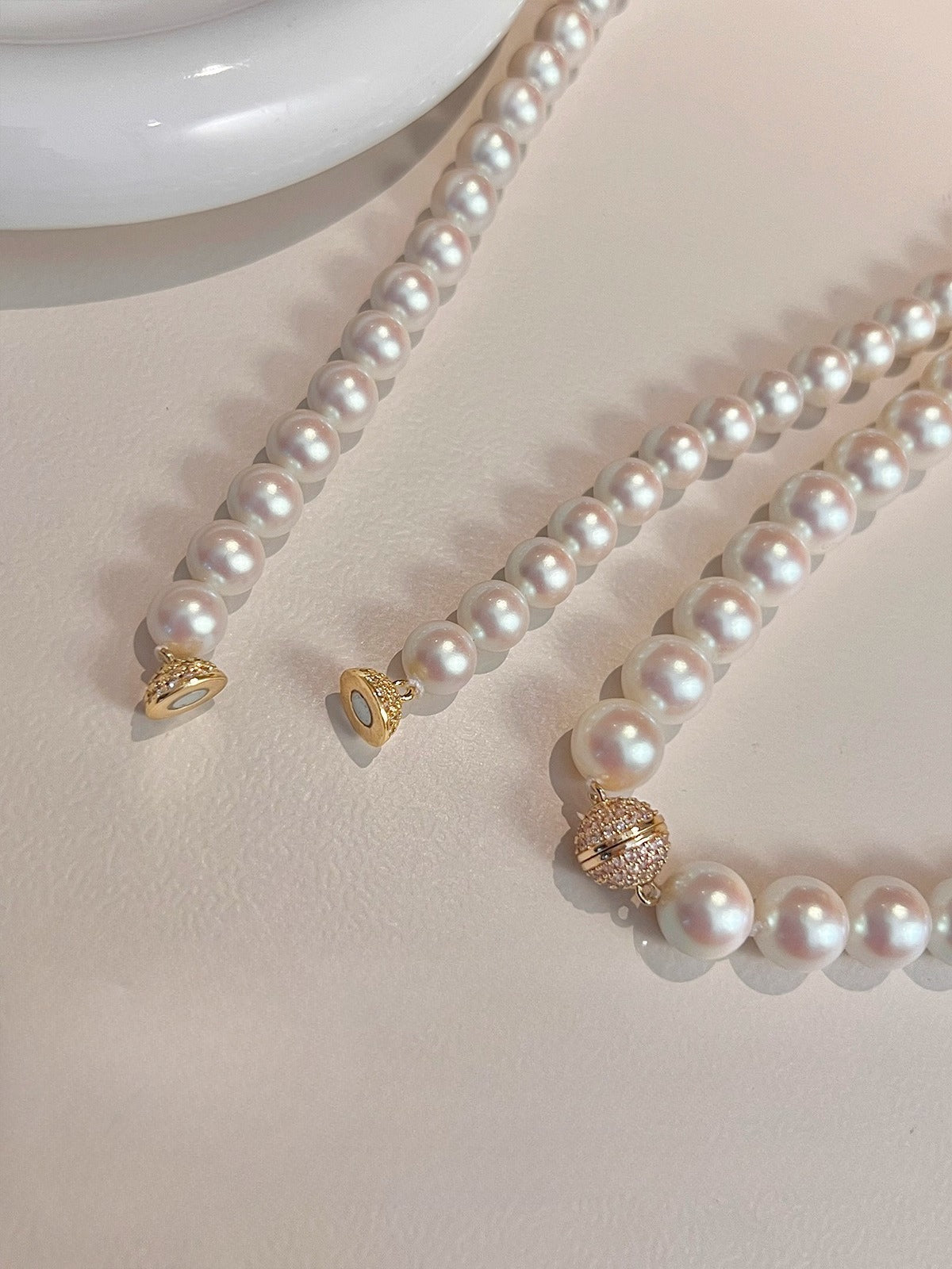 Pink Round Pearl Necklace – 6mm/8mm/10mm/12mm Pearls with Gold Magnetic Clasp, Timeless Women’s Jewelry
