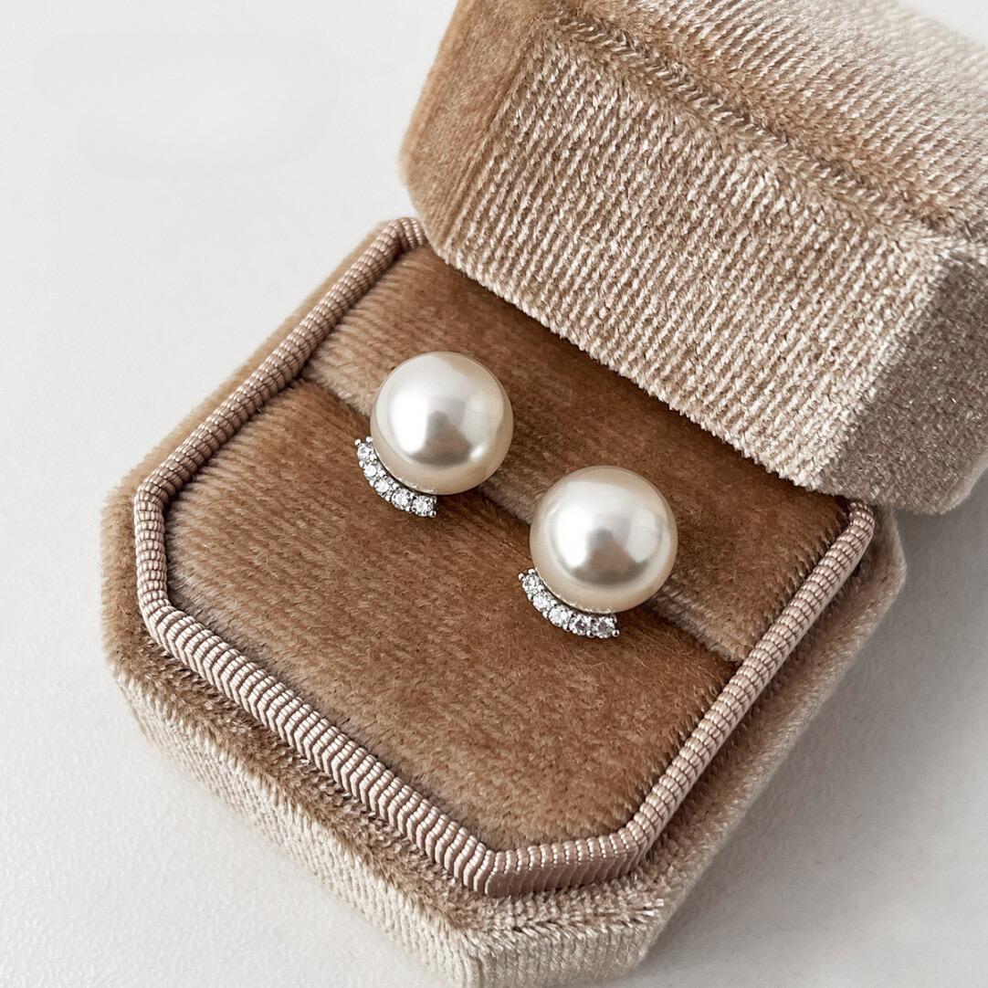 Pearl stud earrings niche high-end earrings 10mm