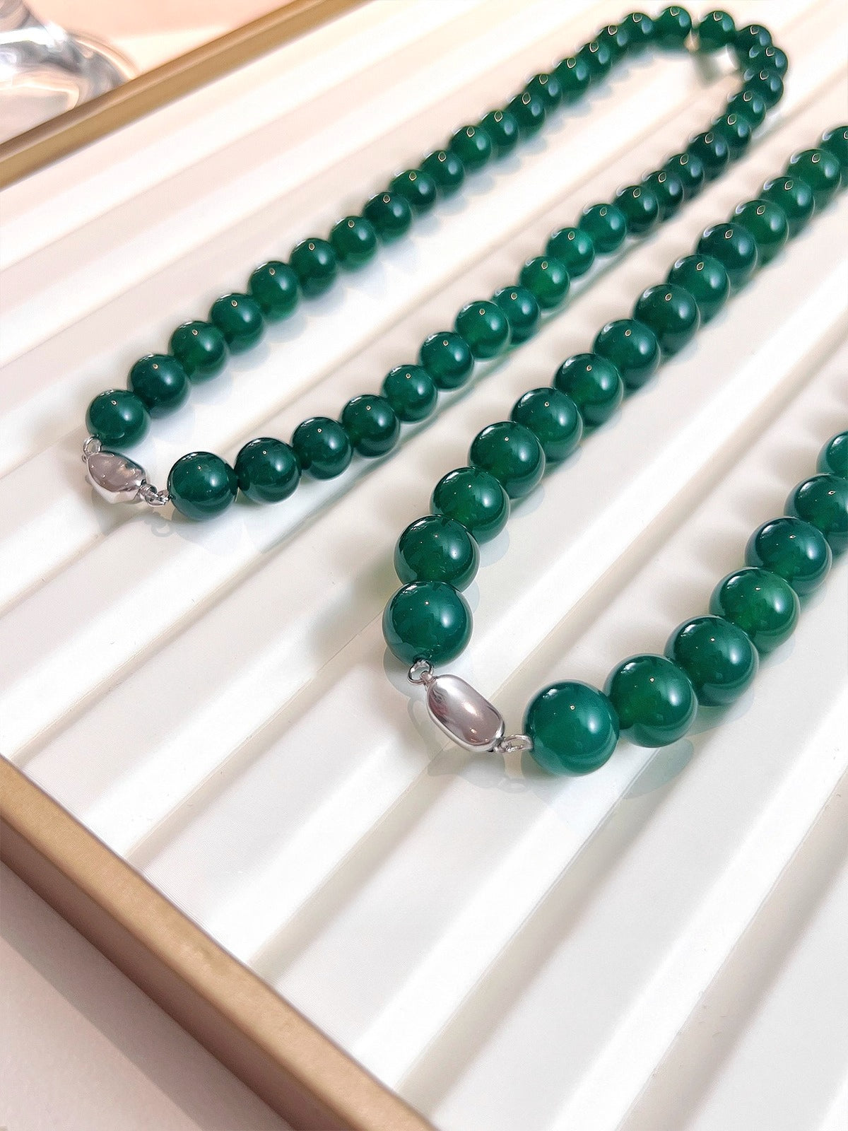 Green Chalcedony Bead Necklace – Natural Green Gemstone Necklace with 925 Sterling Silver Clasp, Elegant Women’s Jewelry