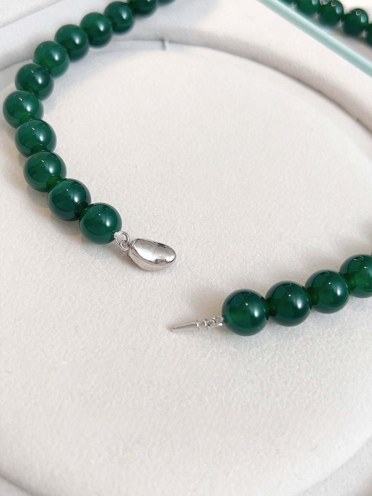 Green Chalcedony Bead Necklace – Natural Green Gemstone Necklace with 925 Sterling Silver Clasp, Elegant Women’s Jewelry