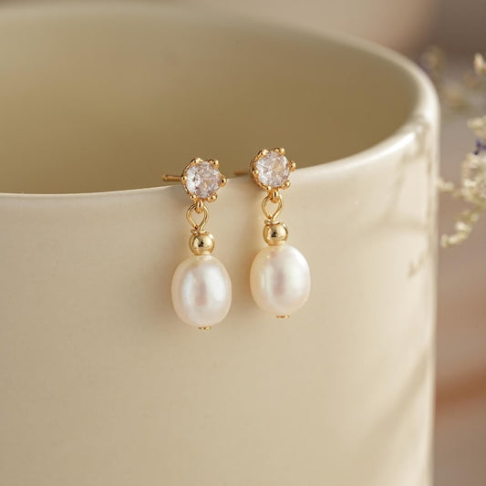 Diamond Pearl Stud Earrings,Dainty Freshwater Pearl Earrings,Gold Minimalist Drop Earrings,Bridal Earrings,Wedding Earrings,Bridesmaid Gift